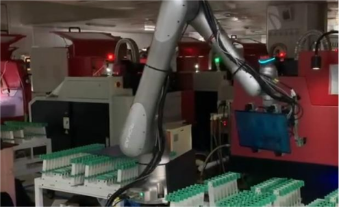 筆電屏幕組裝上下料